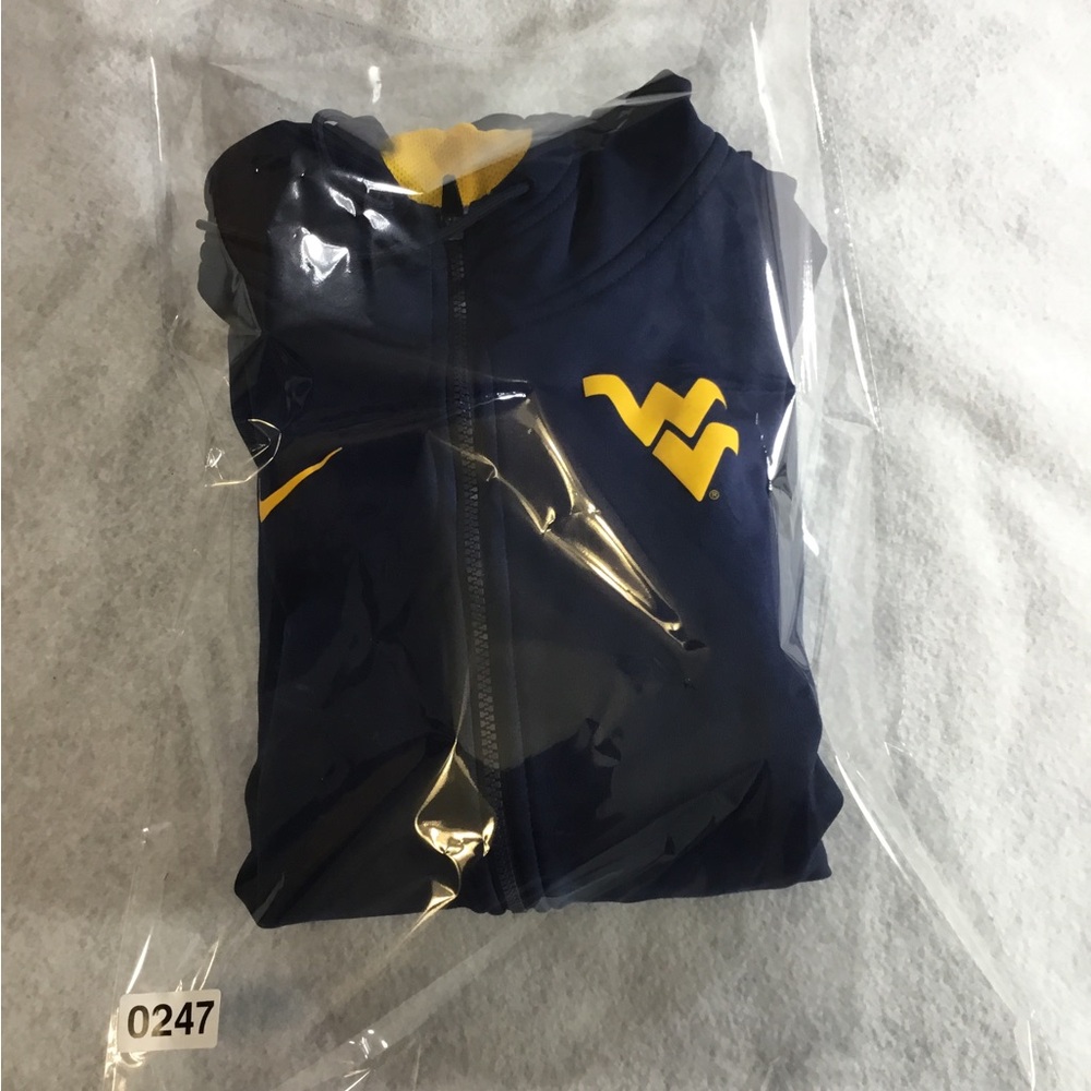 Nike Men’s West Virginia Navy and Gold Dri-FIT Hoodie SZ Large gently used #247 - Picture 14 of 14